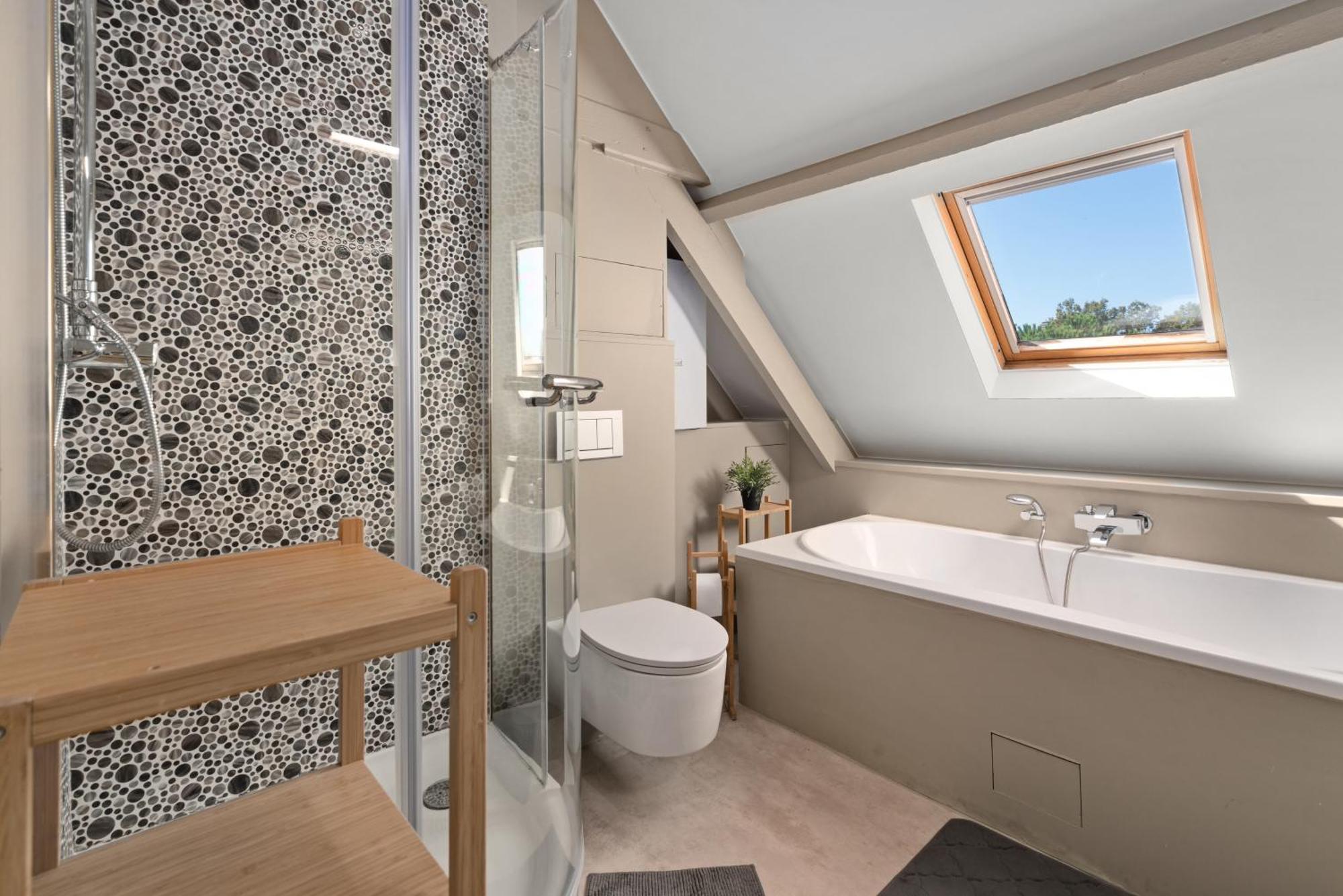 Spacious Guest Suites Near Historic Market - 5 Min Walk Брюгге Экстерьер фото