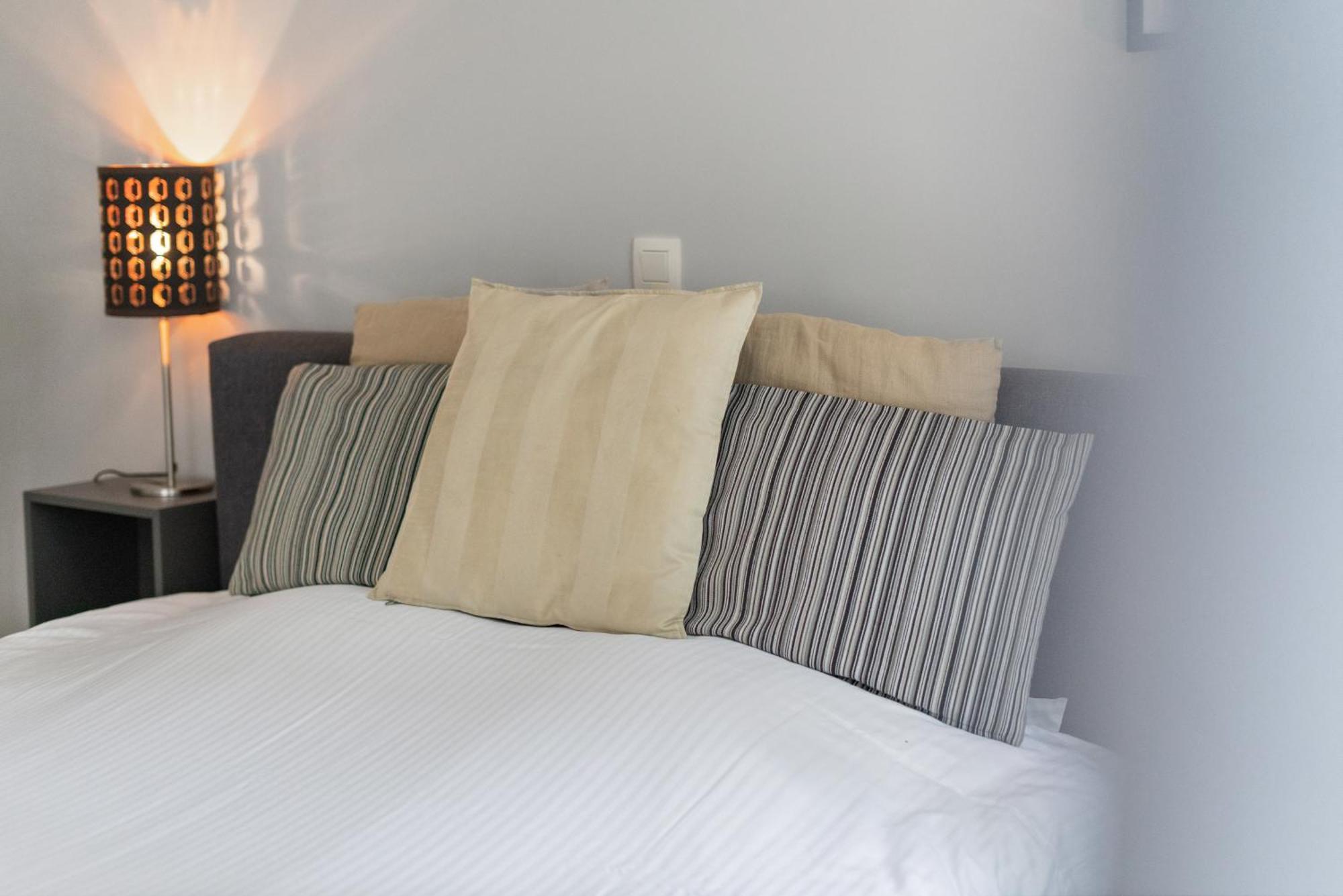 Spacious Guest Suites Near Historic Market - 5 Min Walk Брюгге Экстерьер фото